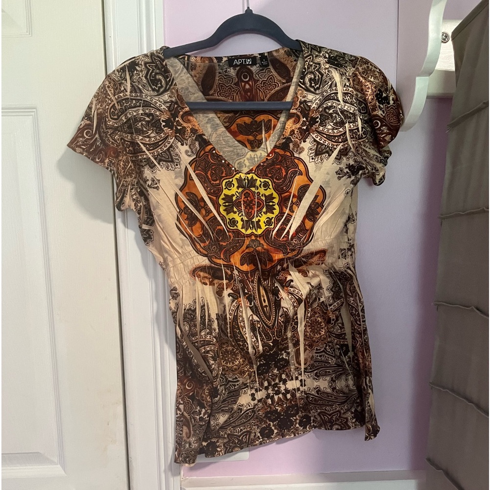 Brown earthly top